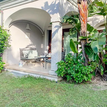 Casa Sterlizia アパート オルビア